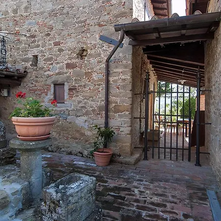 Freistehendes Mit Garten Und Pool * Pratovecchio